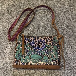 Consuela Downtown Crossbody 
**EXCELLENT PRE-LOVED COND-NEEDS A CLEANING**
